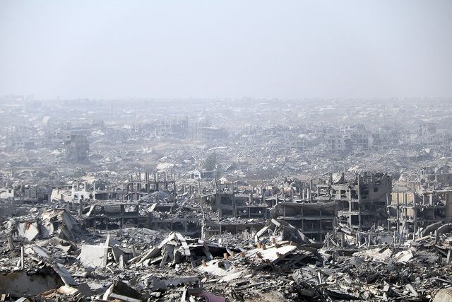 거대한 폐허로 변한 가자시티