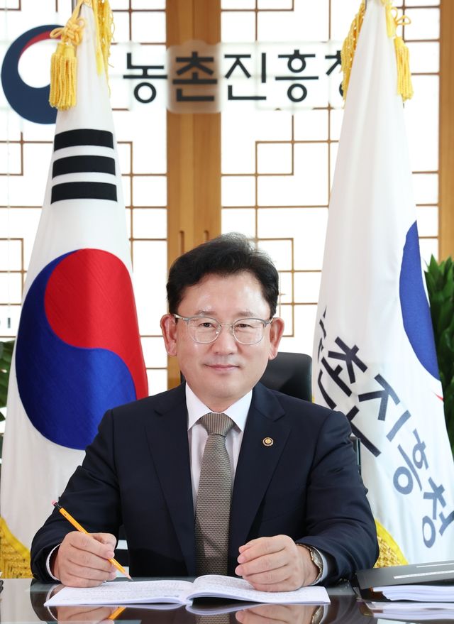 인터뷰하는 이승돈 농진청장
