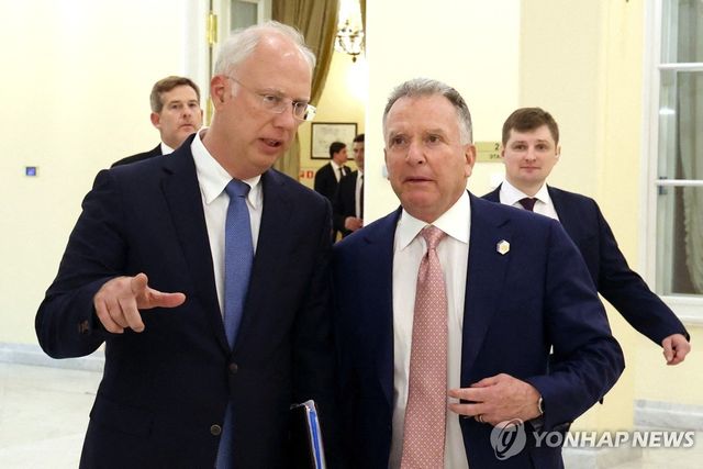 키릴 드미트리예프 러시아 특사와 스티브 위트코프 미국 특사