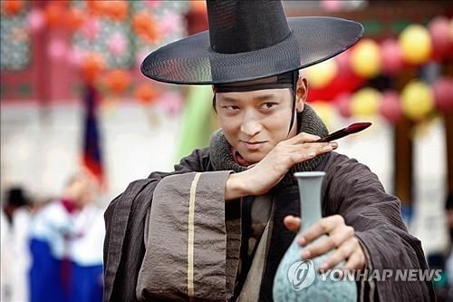 영화 '전우치'의 한 장면