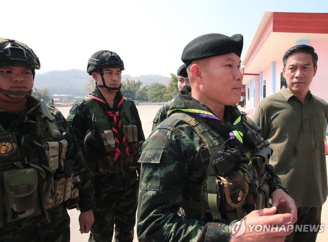 미얀마와 국경 지대를 지키는 태국군 병력