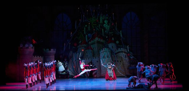 유니버설발레단 '호두까기 인형'