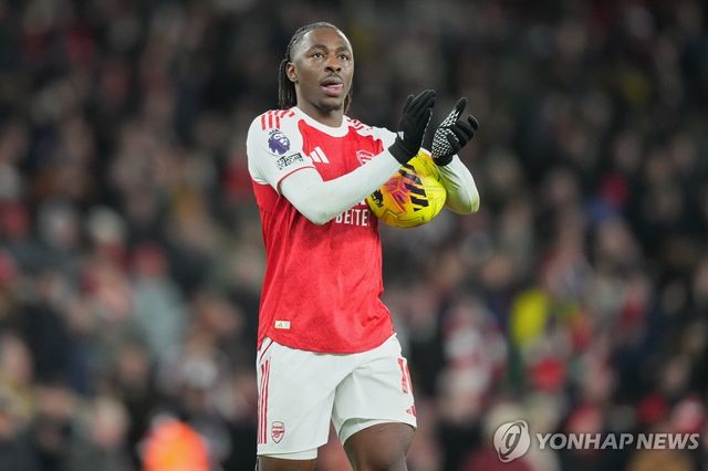 해트트릭 올린 아스널 에제