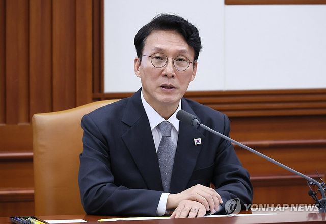 발언하는 김민석 총리