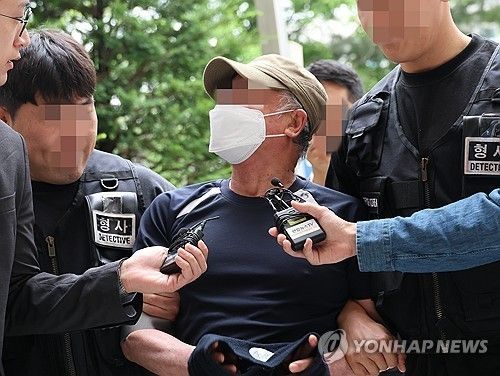 접근금지 종료 일주일 만에 아내 살해한 60대 구속심사