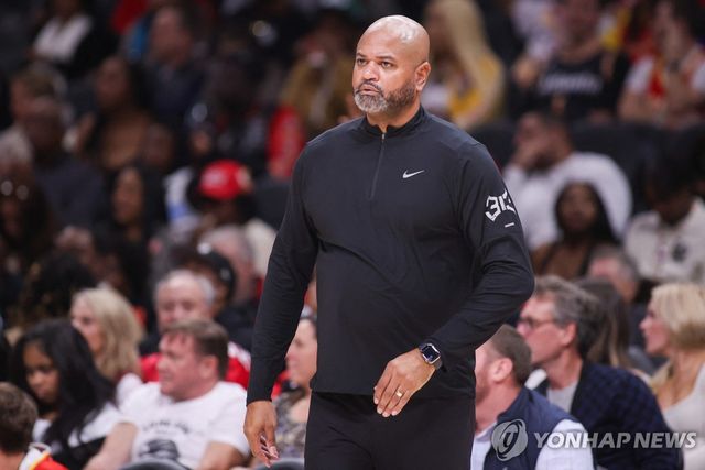 비커스태프 감독