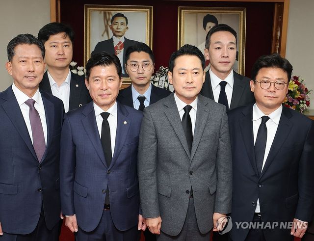 국민의힘 장동혁 대표, 박정희 전 대통령 생가 방문