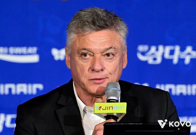 헤난 대한항공 감독