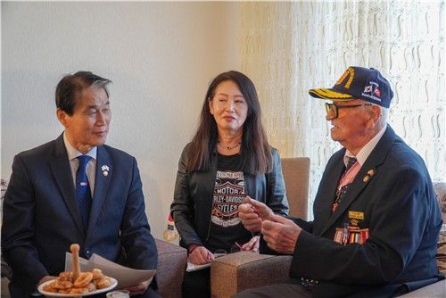 권오을 보훈부 장관, 야사르 오스만 에켄 튀르키예 참전용사 자택 방문