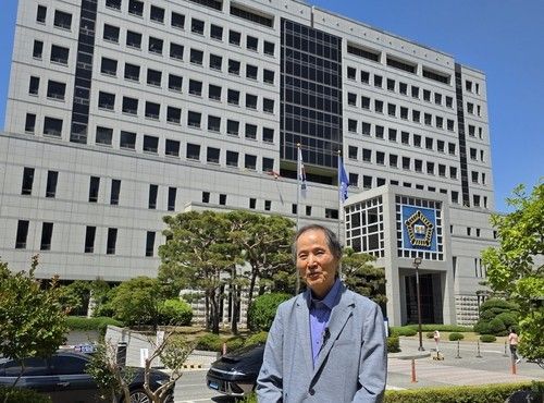 긴급조치 제9호 사건 재심서 무죄 선고받은 김용진 씨