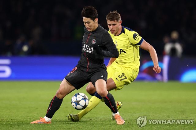 토트넘과의 경기에 출전한 이강인