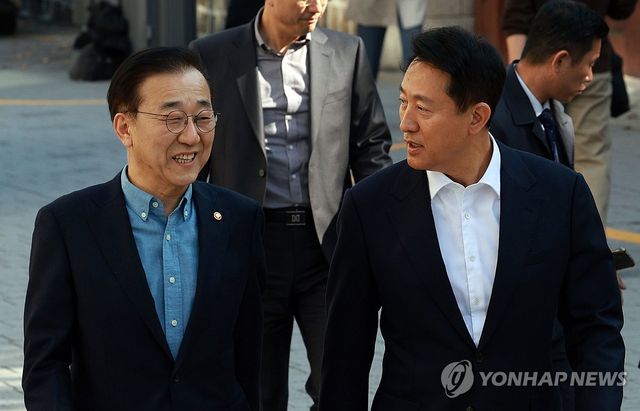주택 공급 방안 논의 마친 김윤덕-오세훈