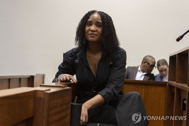 제이컵 주마 전 남아공 대통령의 딸 두두질레 주마-삼부들라