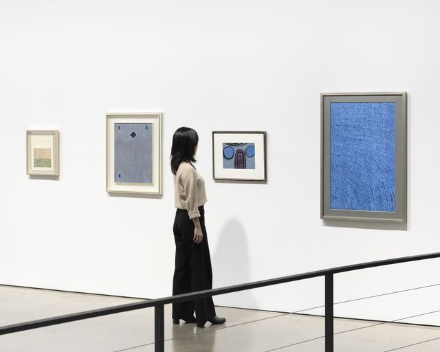 '가위, 바위, 보: 종이의 변주' 전시 전경