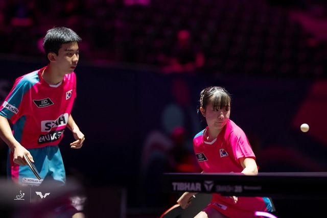탁구 세계청소년선수권 U-15 혼합복식에 나선 이승수(왼쪽)와 허예림