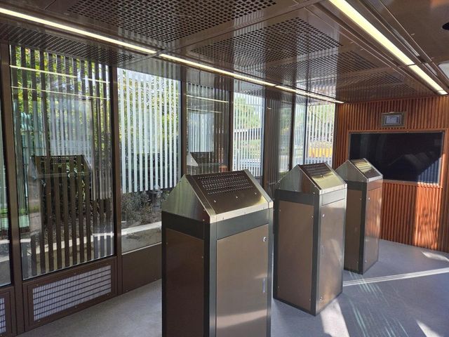 성동형 스마트 흡연부스 내부