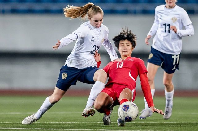 27일 김일성경기장에서 열린 북한-러시아 여자축구 친선전