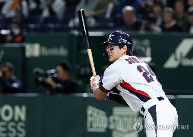 한일전 포문 여는 송성문의 안타