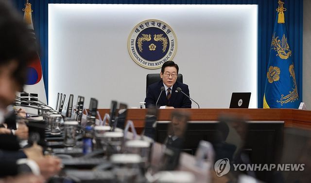 이재명 대통령, 수석보좌관회의 주재