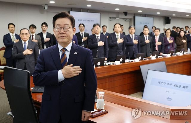 이재명 대통령, 수석보좌관회의 참석