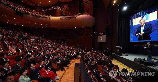 기조연설 하는 젠슨 황 엔비디아 최고경영자