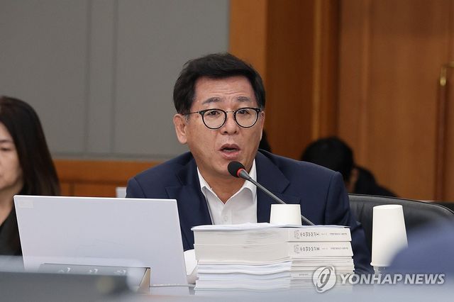 질의하는 이상휘 의원