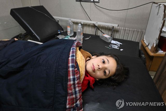 병원에서 치료 받는 어린이