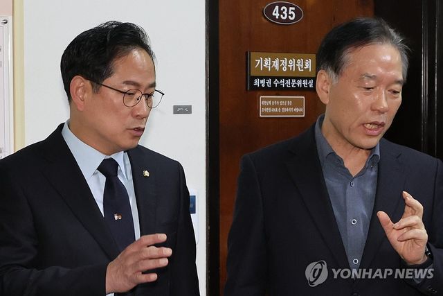 소소위 진행상황 설명하는 기재위 여야 간사