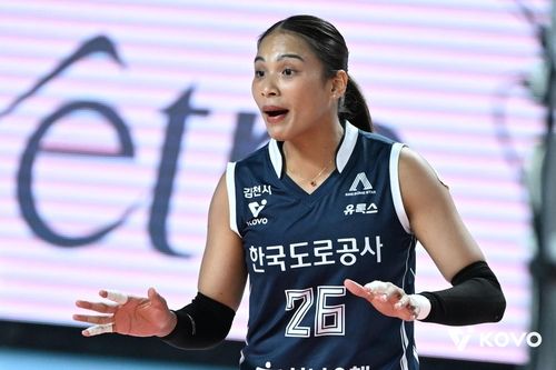 한국도로공사의 아시아쿼터 공격수 타나차