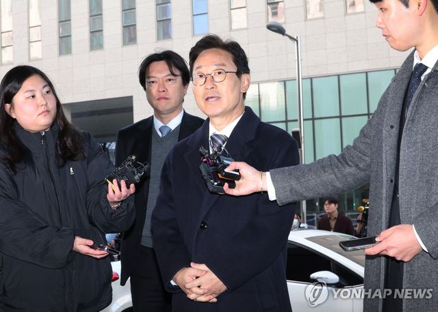 질문 답하는 박범계 의원