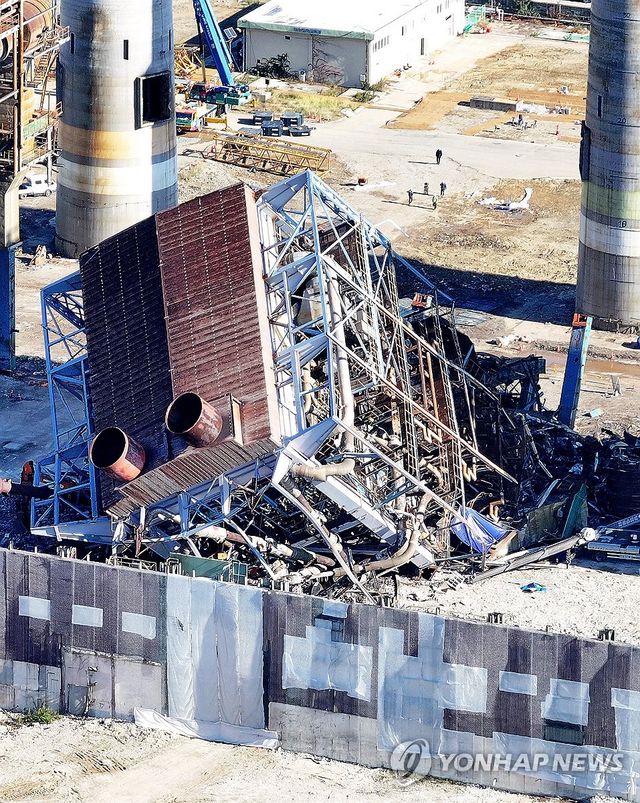 7명의 목숨을 앗아간 울산화력발전소 보일러 타워 붕괴