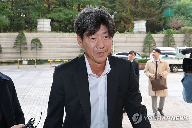 선고공판 출석하는 남욱 변호사