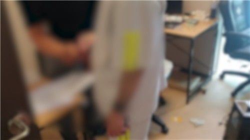 A씨 등의 사무실 압수수색 하는 경찰