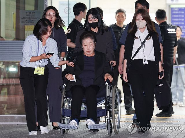 '정교유착' 한학자 통일교 총재, 구속심사 종료