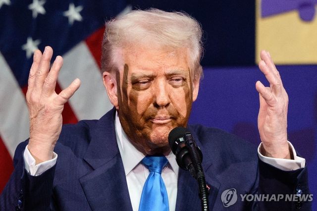 중남미에 이어 아프리카에서도 군사력 사용 위협을 통해 영향력을 확대해가는 도널드 트럼프 미국 대통령 [AFP 연합뉴스 자료사진. 재판매 및 DB 금지]