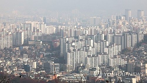 서울 남산에서 바라본 아파트 모습 [연합뉴스 자료사진]