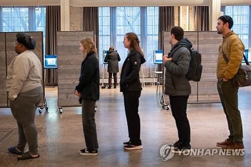 미 미네소타주 미니애폴리스 투표장