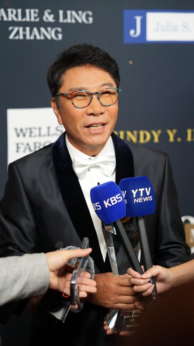 이수만 '아시안 명예의 전당' 이름 올려