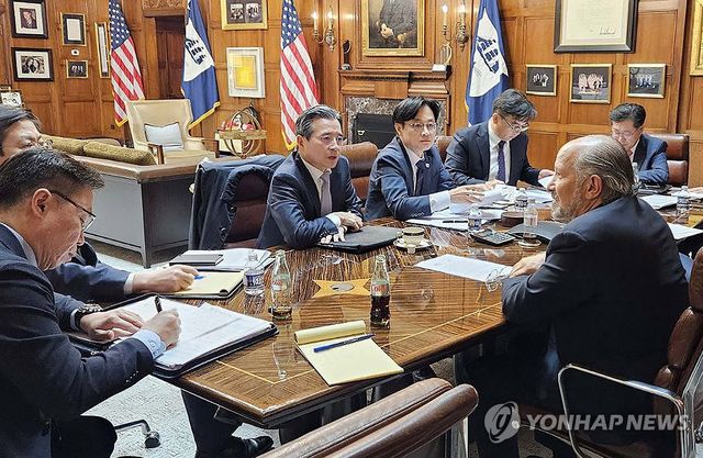 러트닉 상무장관 만난 김용범 실장-김정관 장관