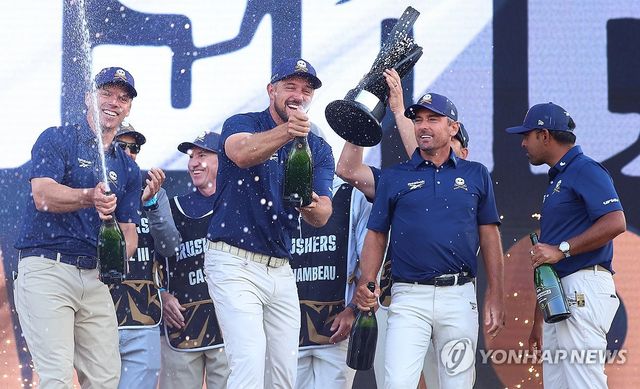 2025년 인천에서 열린 LIV 골프 코리아 시상식. 