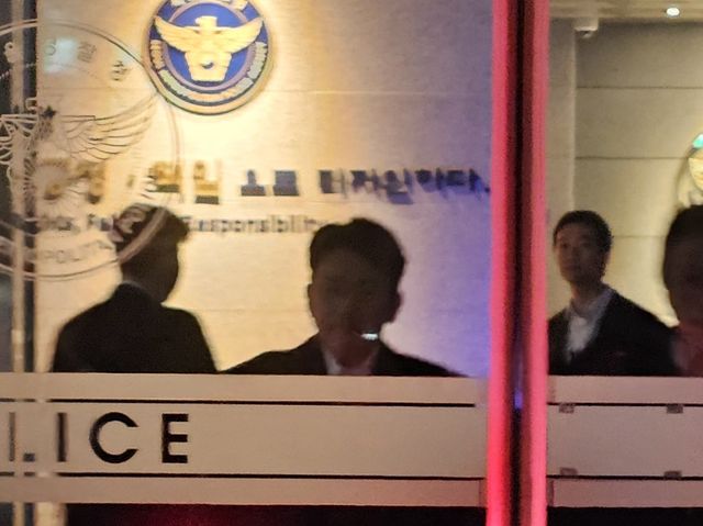 서울경찰청 광역수사단 청사 나오는 방시혁 하이브 의장