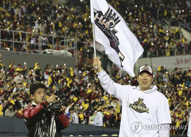 그라운드 도는 김현수