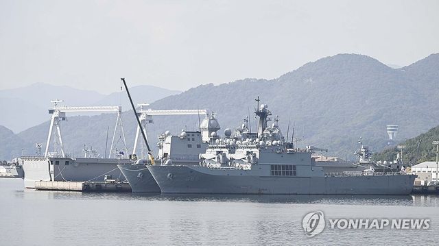 출항 앞둔 합동순항훈련전단