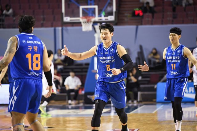 기뻐하는 최현민