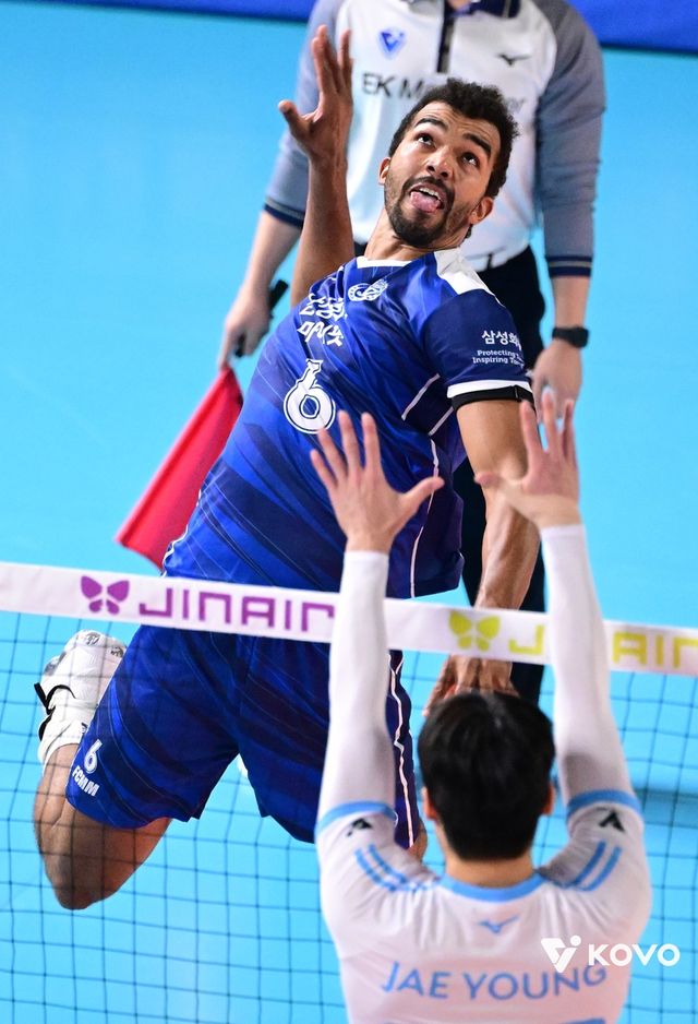 우리카드 주포 아히