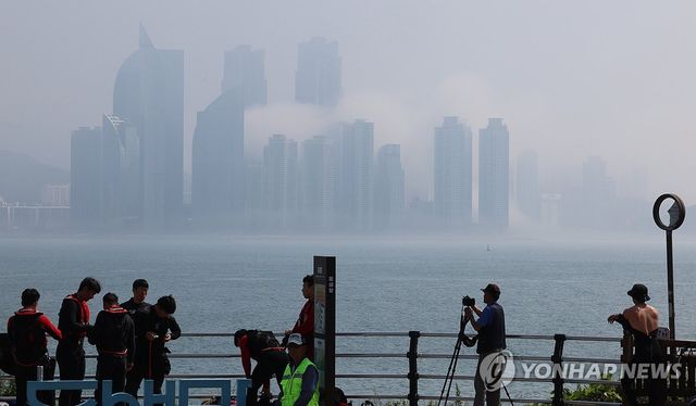 안개 낀 해운대