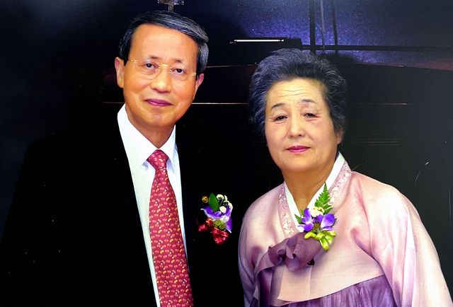 이석헌 전 이사장 부부