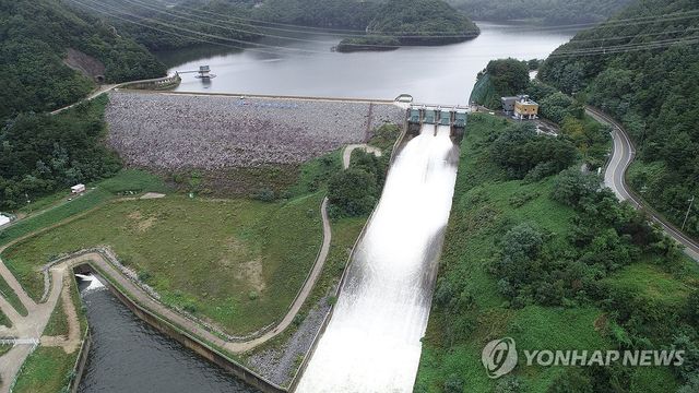 강릉 오봉저수지 방류