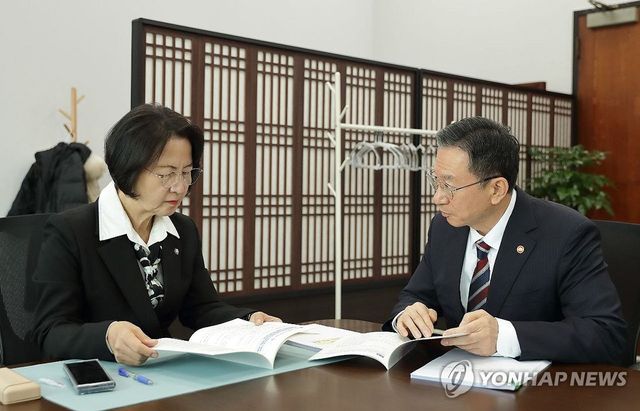 정성호 장관, 추미애 법사위원장 예방