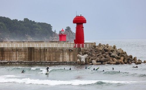 기사문 해변 서퍼들 [사진/임헌정 기자]